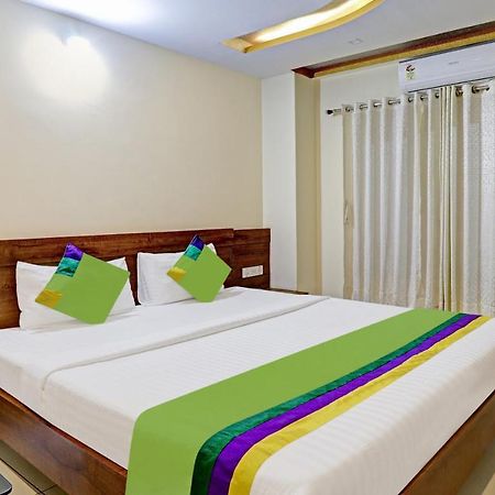 Treebo Skanda Suites Kumbalgod Екстериор снимка